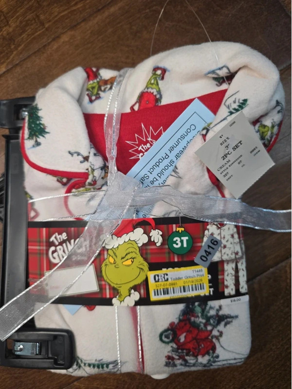 3t brand new, the grinch, christmas pajamas item, 416G6